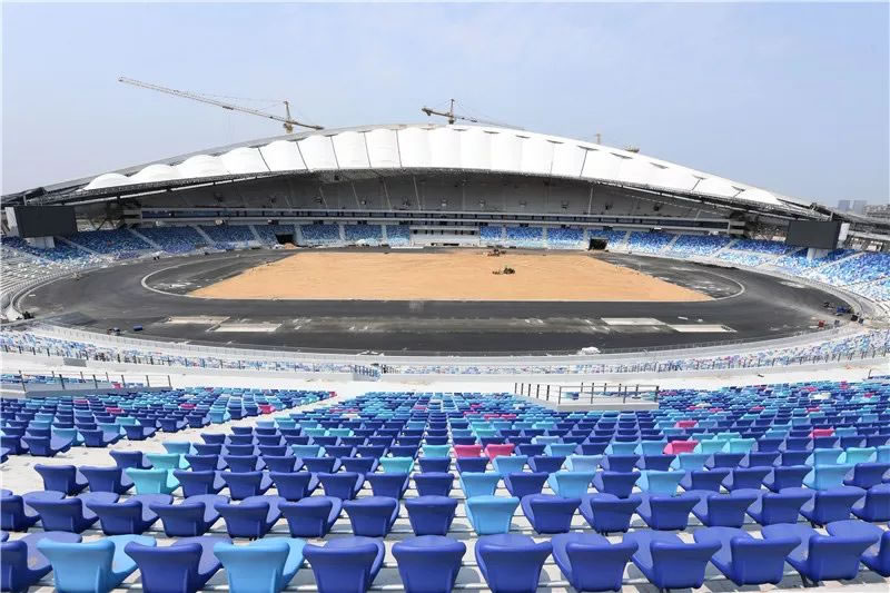 海南首个大型钢膜结构体育场馆“海口五源河体育场”大贝壳 投入运营